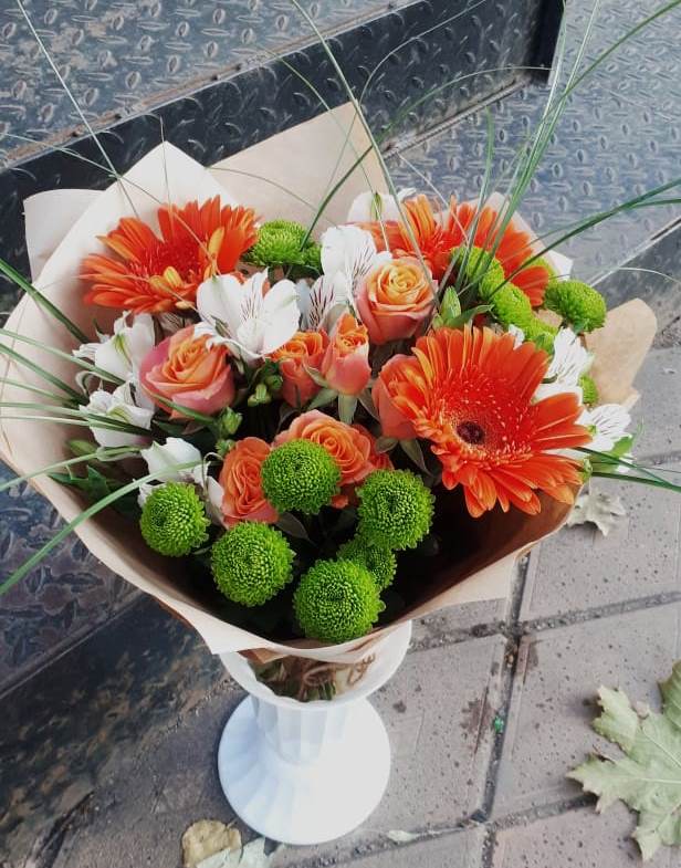 Букет цветов из: Герберы, Хризантемы, Альстромерии и Розы в Кочубеевском