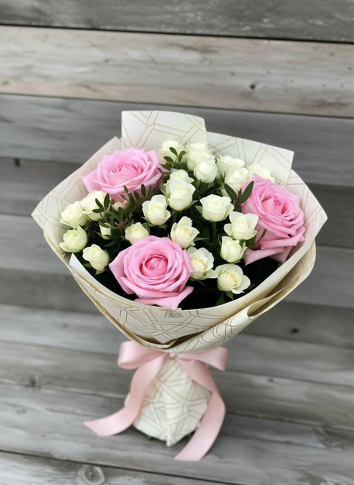 Букет цветов из: Розы в Кочубеевском