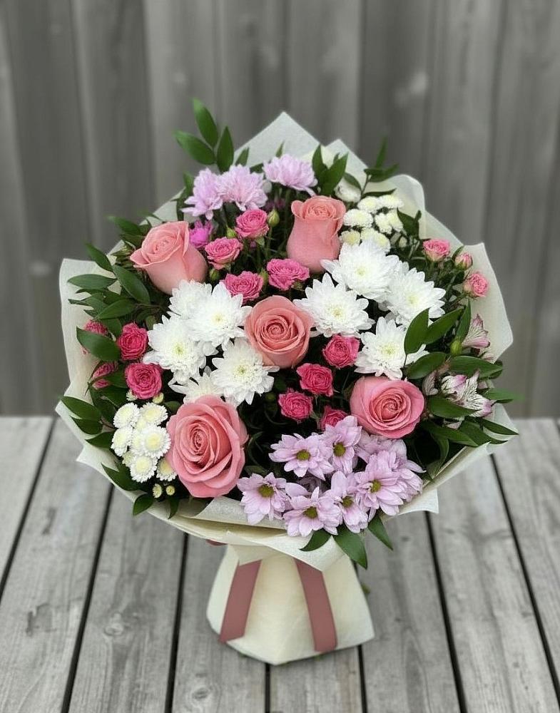 Букет цветов из: Альстромерии, Гвоздики, Розы и Хризантемы в Кочубеевском