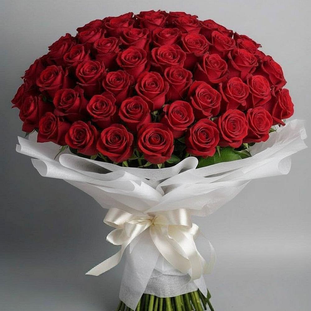 Букет 101 Красная роза Блэк Мэджик в Кочубеевском