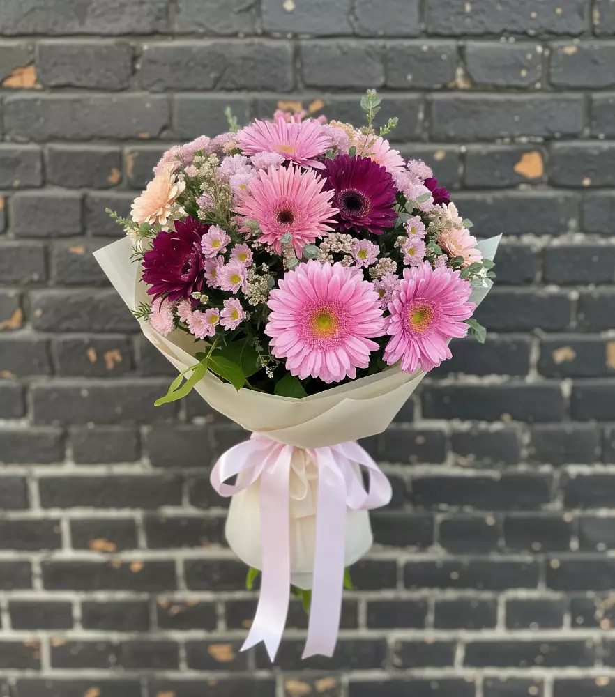 Букет цветов из: Герберы и Хризантемы в Кочубеевском