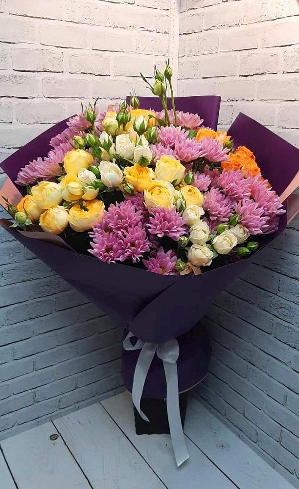 Букет цветов из: Хризантемы и Розы в Кочубеевском
