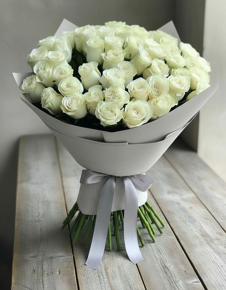 Букет 35 Белых роз в Кочубеевском