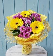 Букет цветов из:  Хризантемы и Герберы в Кочубеевском