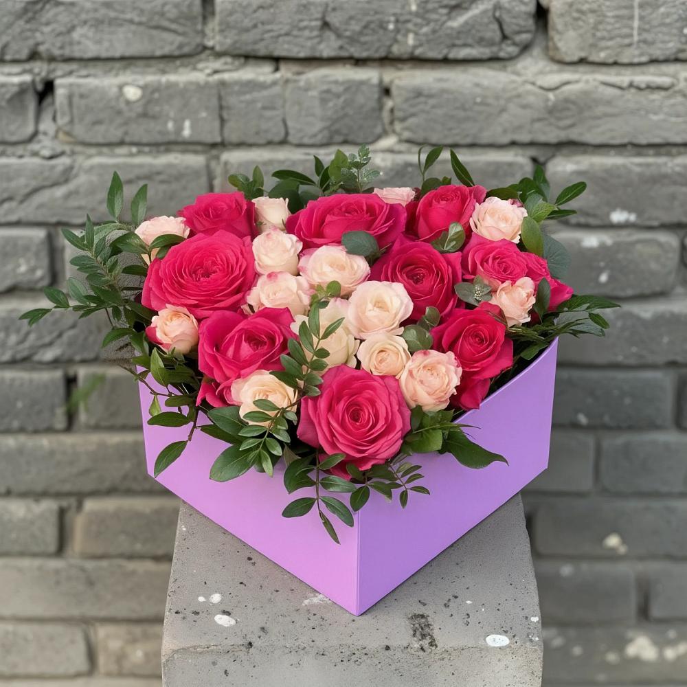 Цветочная композиция из Розы в коробке в Кочубеевском