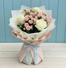 Букет цветов из:  Розы в Кочубеевском