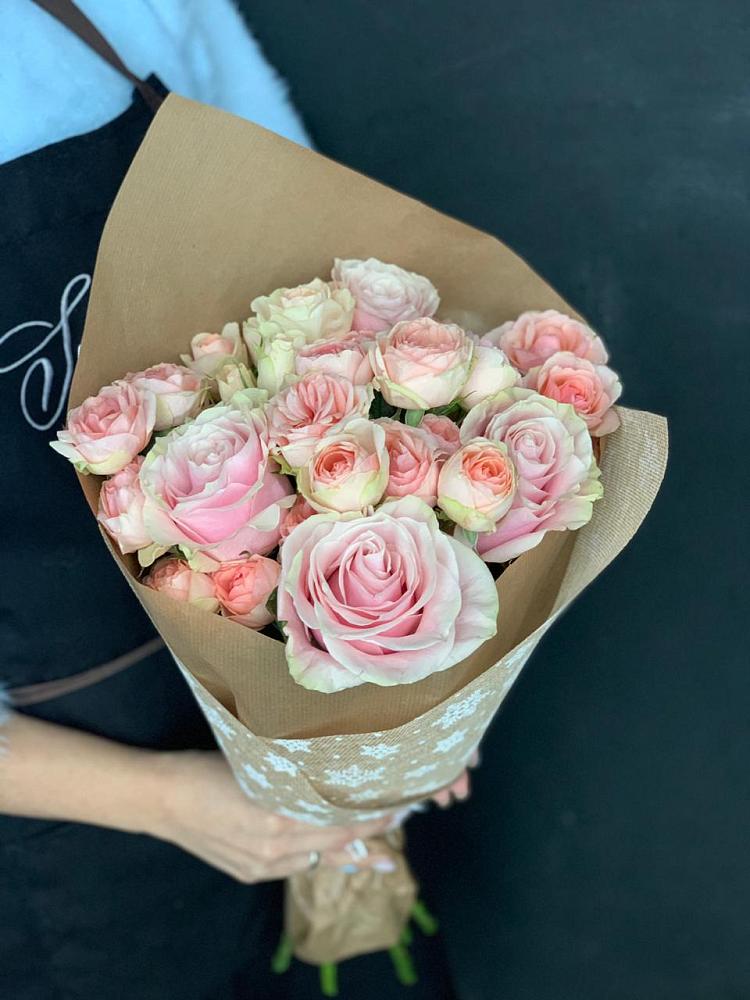 Букет цветов из: Хризантемы и Розы в Кочубеевском