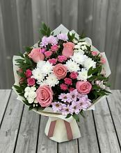 Букет цветов из:  Альстромерии, Гвоздики, Розы и Хризантемы в Кочубеевском
