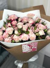 Букет цветов из:  Розы в Кочубеевском