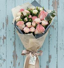 Букет цветов из:  Розы #REPLACE_PRED# Кочубеевском