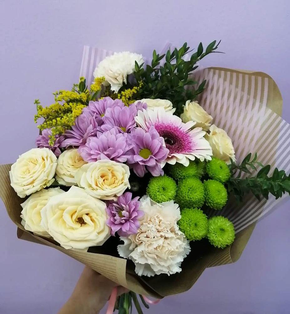 Букет цветов из: Хризантемы, Розы, Гвоздики и Герберы в Кочубеевском