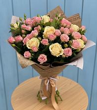 Букет цветов из:  Розы в Кочубеевском