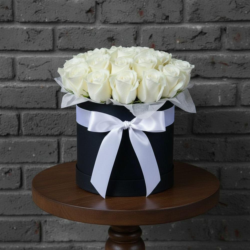 Цветочная композиция из Розы в шляпной коробке в Кочубеевском