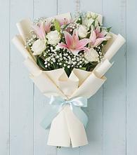 Букет цветов из:  Лилии в Кочубеевском