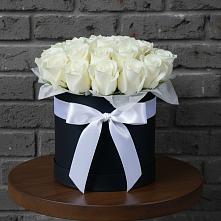 Цветочная композиция из Розы в шляпной коробке в Кочубеевском