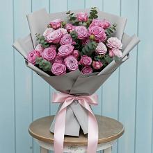 Букет цветов из:  Розы #REPLACE_PRED# Кочубеевском